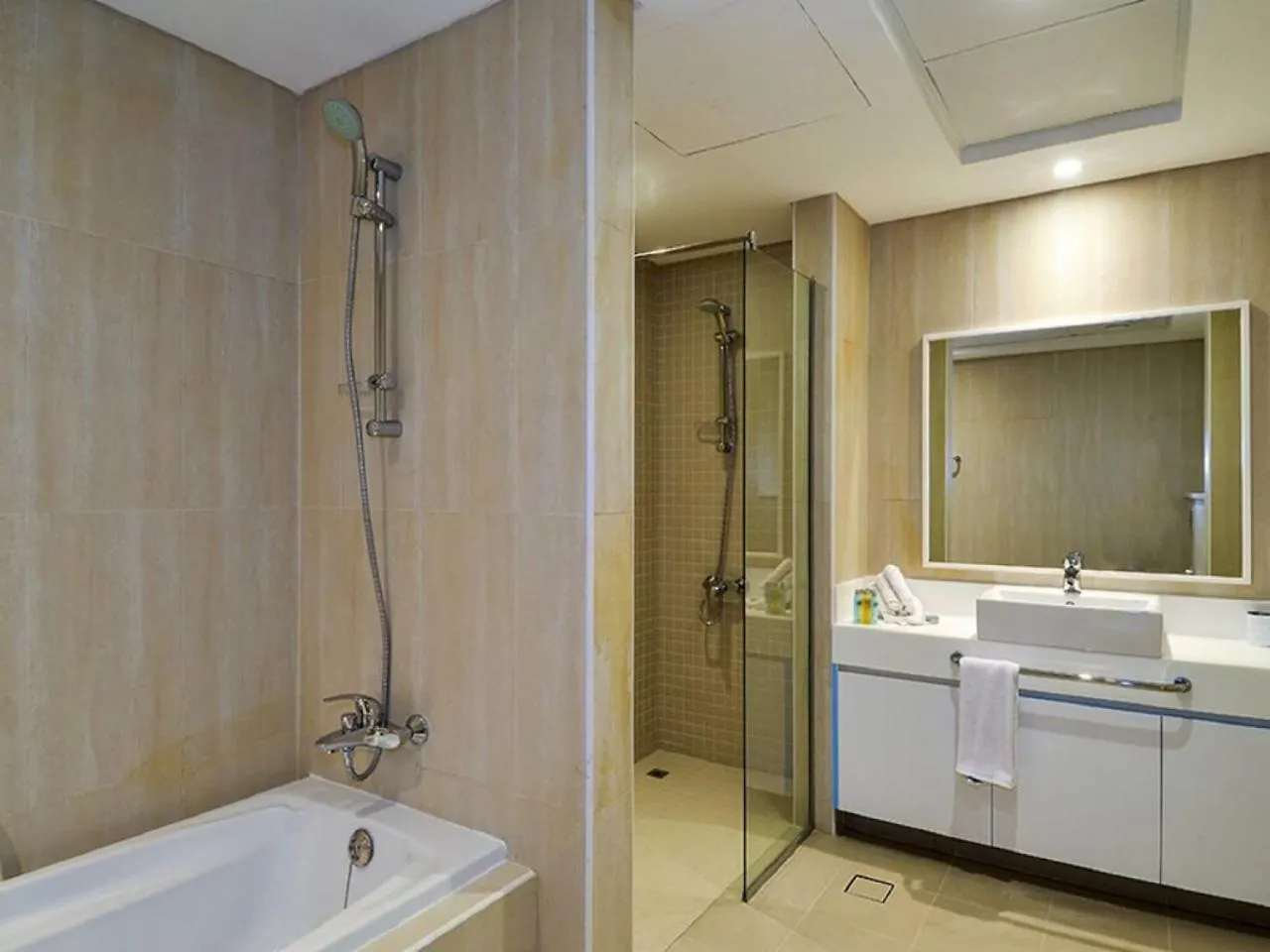 Stunning 5* 4Br-Oceanfront-Apartment Dubai Apartment